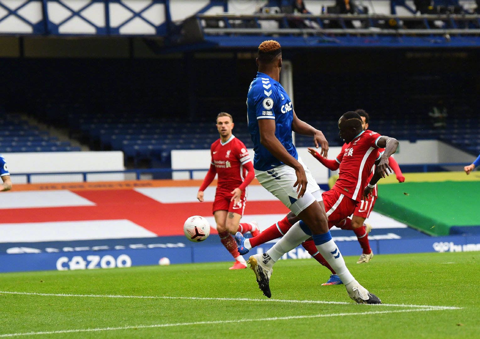 他用一场场 他用一场场