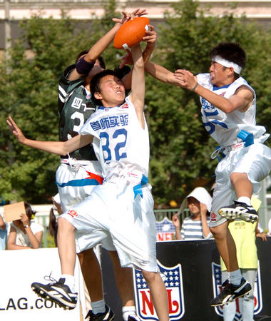 许多地区纷 许多地区纷